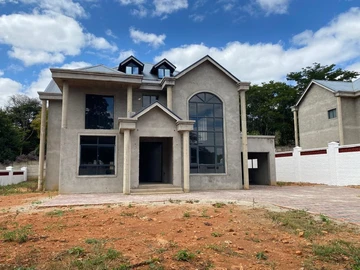 6 Bedroom Flat & Apartment