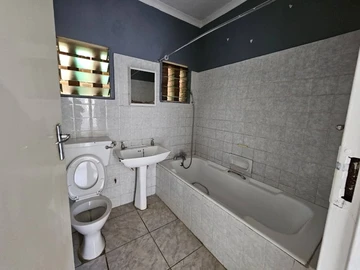 3 Bedroom Garden Flat