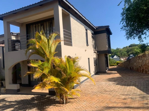 6 Bedroom House