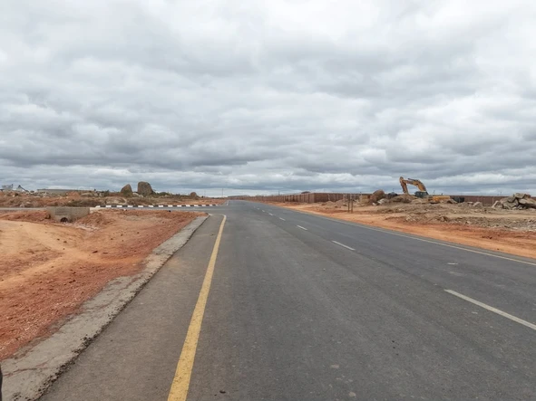 Commercial & Industrial Land