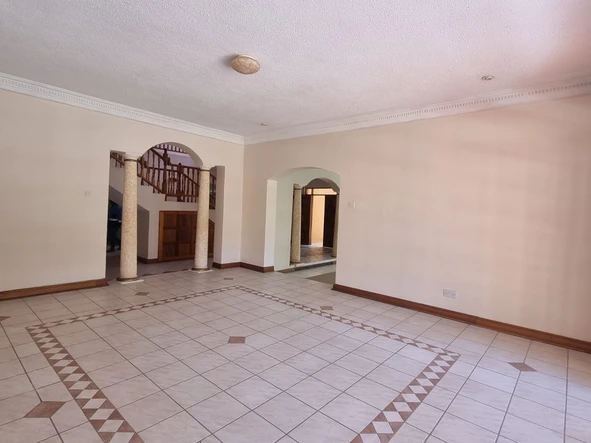 5 Bedroom House