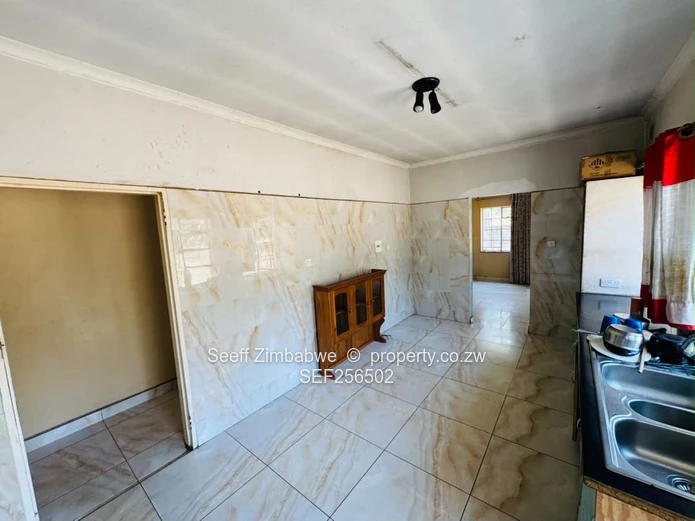 3-Bedroom Family Property On Over 1 Acre