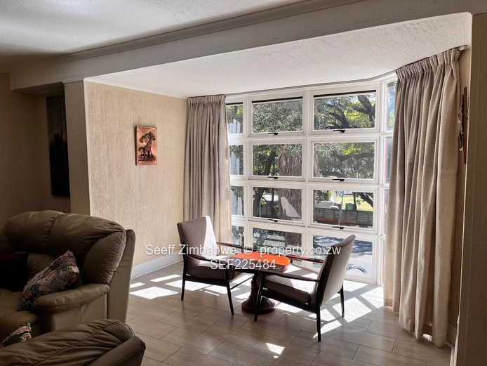 Luxury Living in the Heart of Harare: Fully Furnished Mid-Tower Apartment for Rent!