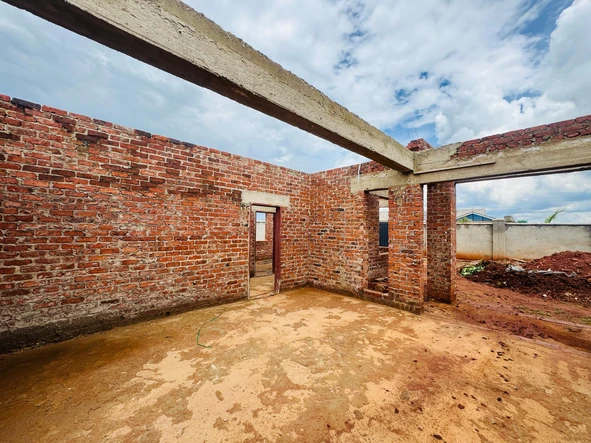 12 Bedroom House