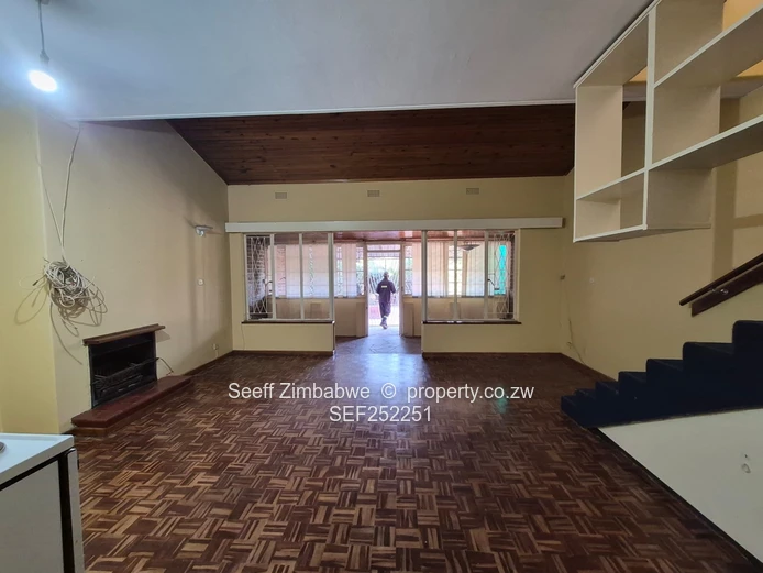 Modern 3-Bedroom Townhouse in Greystone Park, Gaydon Heights — 8-Unit Complex
