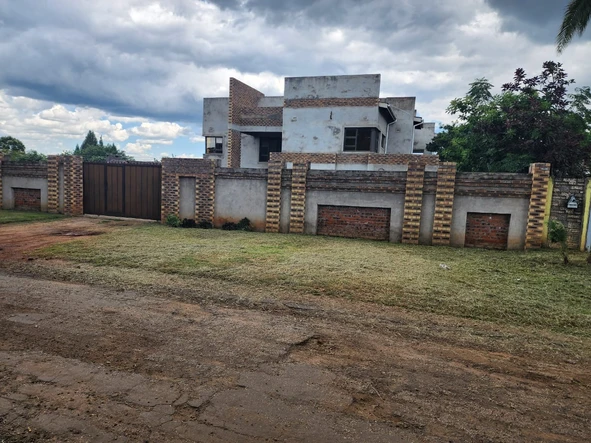 5 Bedroom House