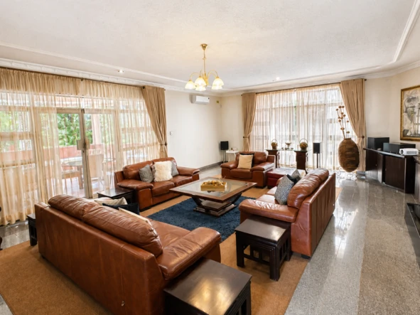 6 Bedroom House