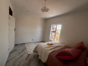 3 Bedroom Flat & Apartment