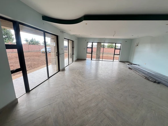 6 Bedroom House