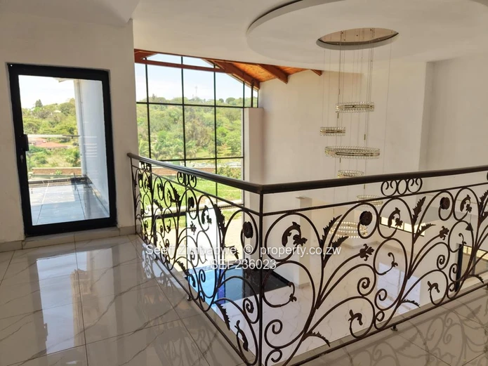 A choice of 3 luxurious clusters-4000sqm