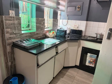 2 Bedroom Flat & Apartment