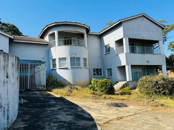 6 Bedroom House