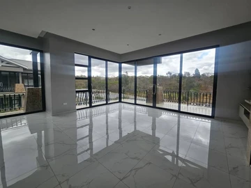 5 Bedroom Flat & Apartment