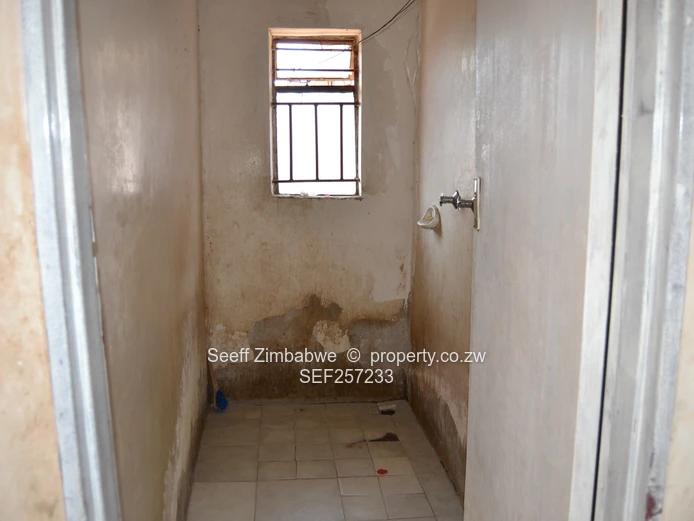 4-Bed Maridale Home — Walled, Paved Courtyard