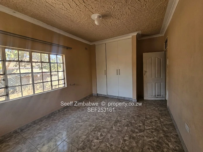 Spacious 4-Bedroom Home With Solar & Borehole In Zimre Park