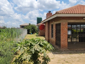 5 Bedroom House