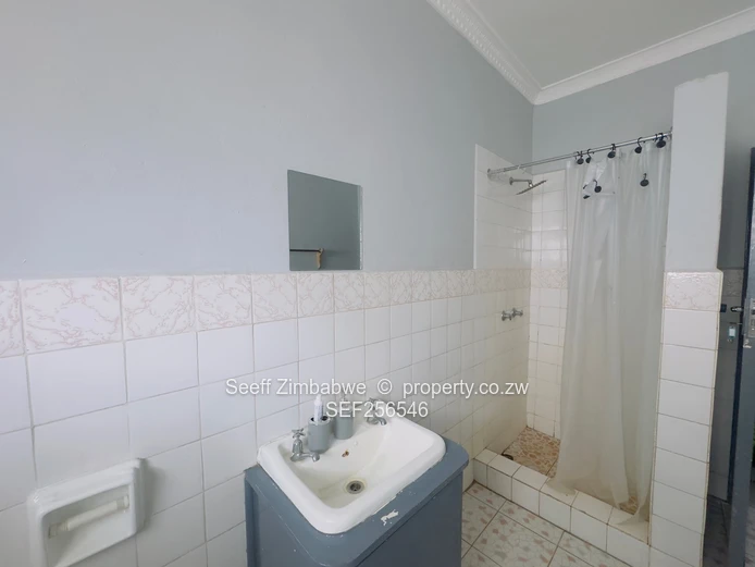 3 bed house on 4136sqm for sale in Old Windsor, Ruwa