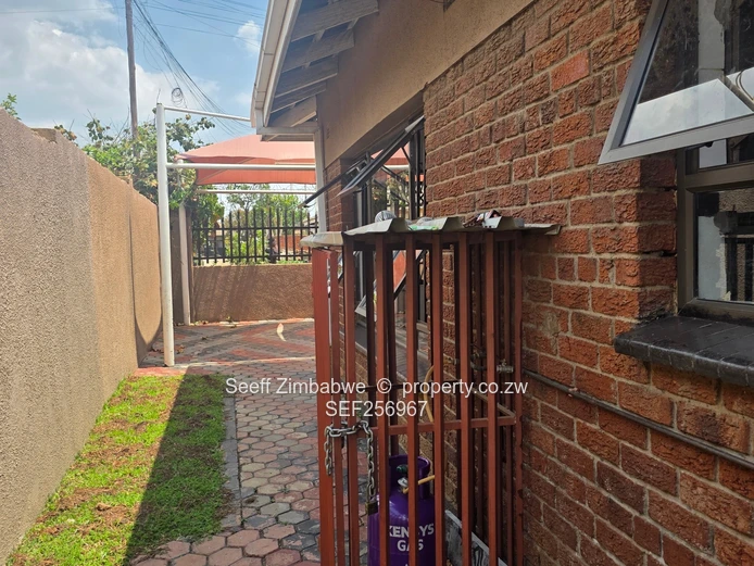 Madokero modern and secure 3 bedroom house