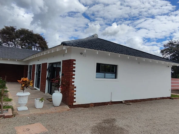 Hotel & Lodge