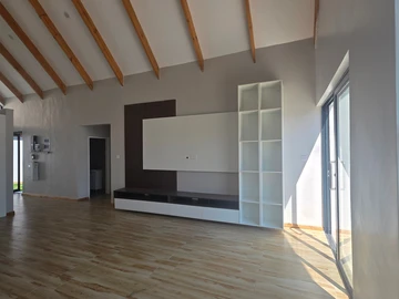 3 Bedroom Flat & Apartment