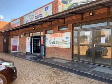 Shop to Let in Kuwadzana 