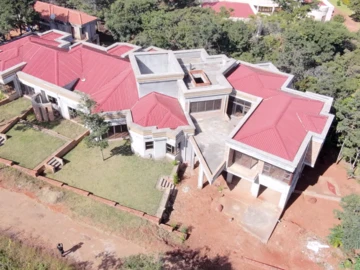 7 Bedroom House