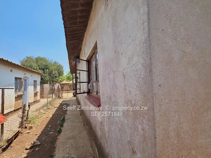  GLEN VIEW 3 HOUSE -$35,000 NEGOTIABLE- Investment Opportunity