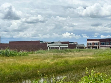 Commercial & Industrial Land