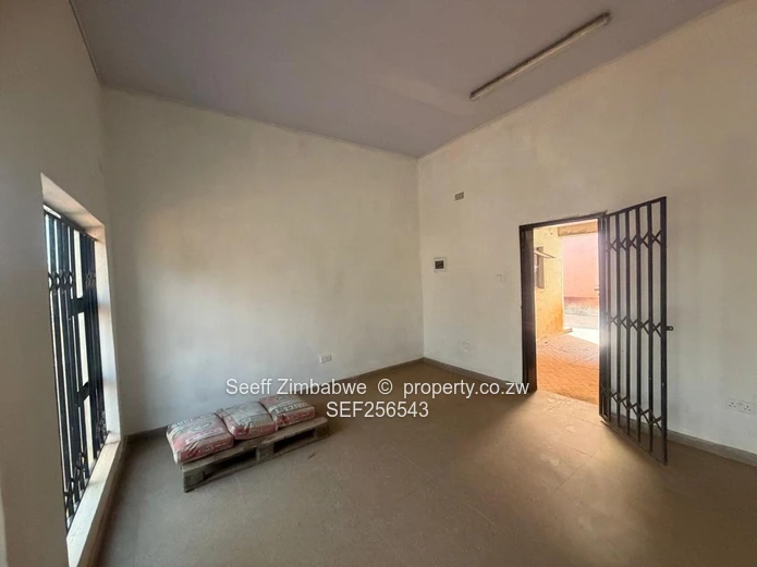 Commercial Shops for rent in Hatcliffe