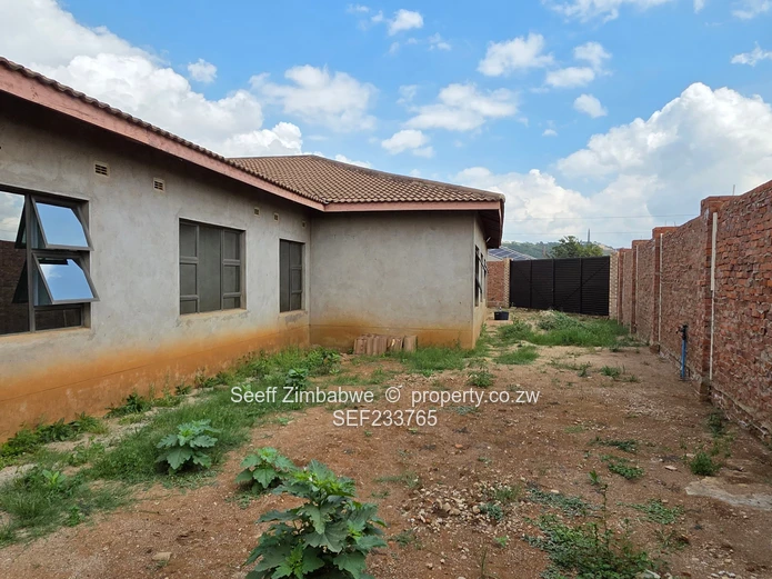  5-Bed Belvedere Home — 1,100m² Stand, Borehole