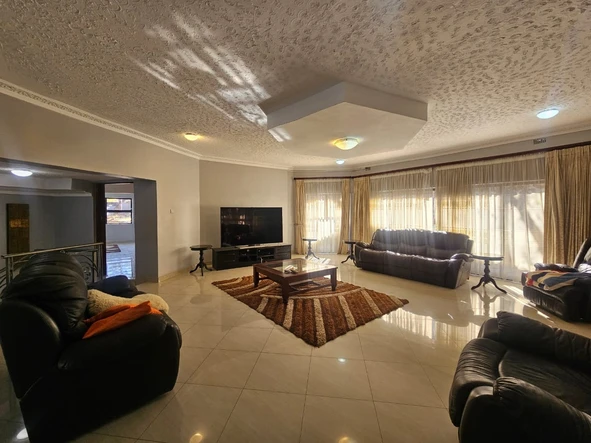 5 Bedroom House