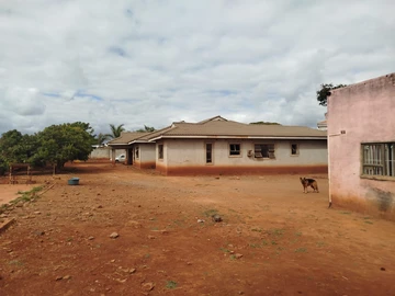 5 Bedroom House