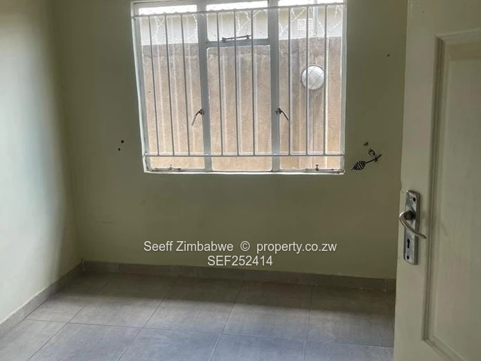 Spacious 3-Bedroom Family Home with Borehole – Budiriro CABS
