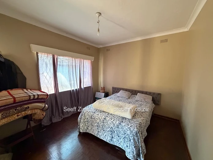 Secure Marlborough Property – Perfect for Storage Use