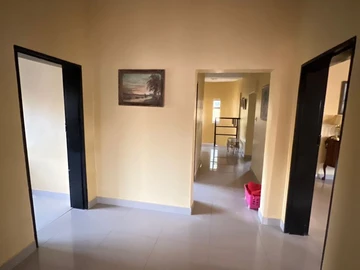 3 Bedroom Flat & Apartment