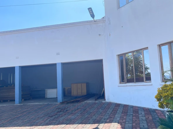 8 Bedroom House