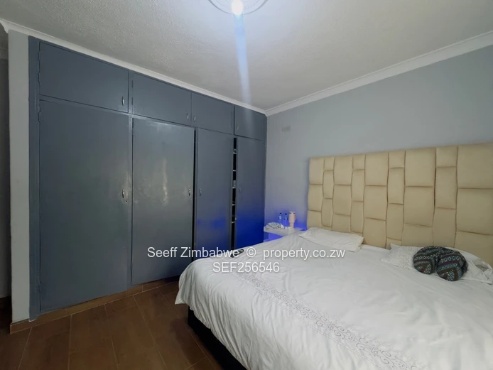 3 bed house on 4136sqm for sale in Old Windsor, Ruwa