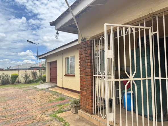 5 Bedroom House
