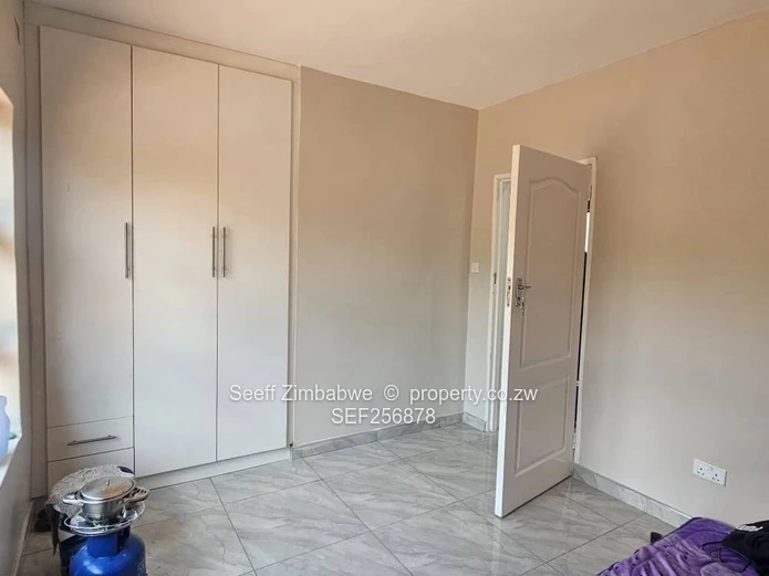 Charming 2-Bedroom Sunway City Cottage with Fitted Kitchen & Borehole