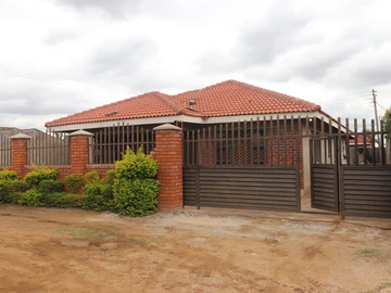 Charming 4-Bedroom Home for Sale in Lenana Park