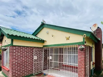 Chitungwiza Neat 4 Bed House For Sale