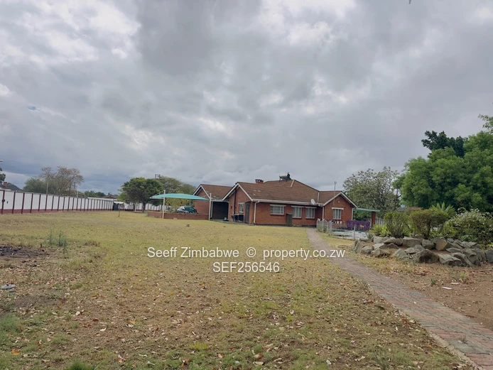 3 bed house on 4136sqm for sale in Old Windsor, Ruwa