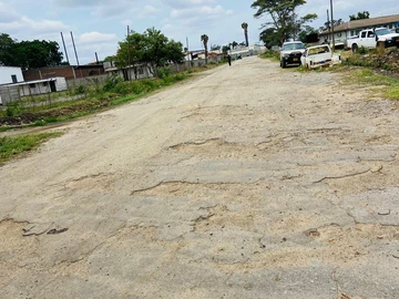 Commercial & Industrial Land
