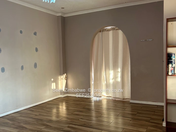 4-Bedroom Family Home for Sale in Pomona – US$330,000