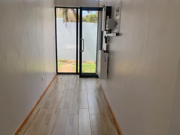 3 Bedroom Flat & Apartment