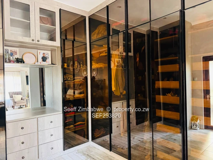 Modern 5-Bed Luxury Residence for sale in Quinnington, Borrowdale