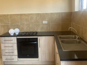 3 Bedroom Flat & Apartment