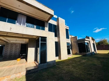 5 Bedroom House