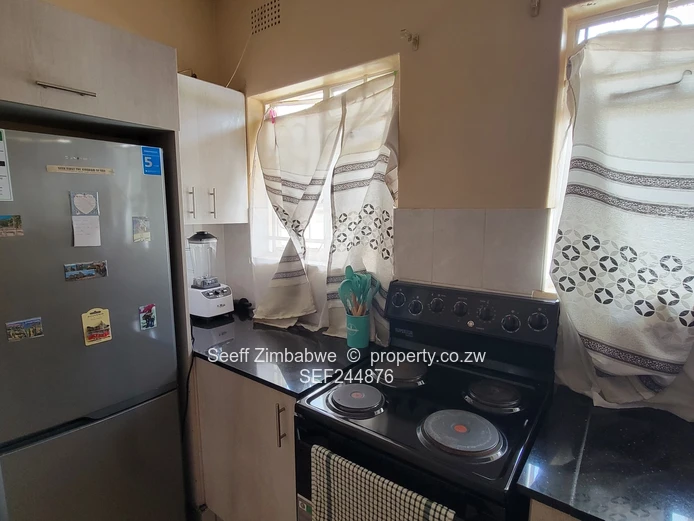 2-Bed Flat For Sale - The Avenues