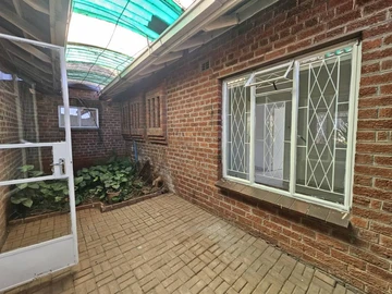 3 Bedroom Garden Flat